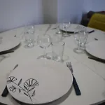 Le Verdoyant , Maisonnette Cosy Avec Terrasse Totalement Climatise Avec Parking Διαμέρισμα