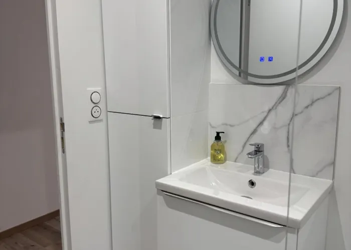 Διαμέρισμα Le Verdoyant , Maisonnette Cosy Avec Terrasse Totalement Climatise Avec Parking *