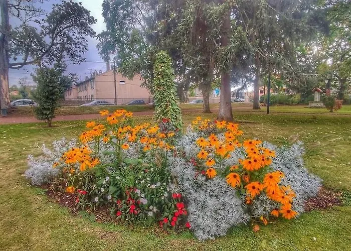 Le Verdoyant , Maisonnette Cosy Avec Terrasse Totalement Climatise Avec Parking Hagondange